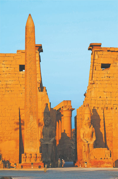 Chinese tourists experience ancient Egypt coming to life(图3) Chinese tourists experience ancient Egypt coming to life(图3)